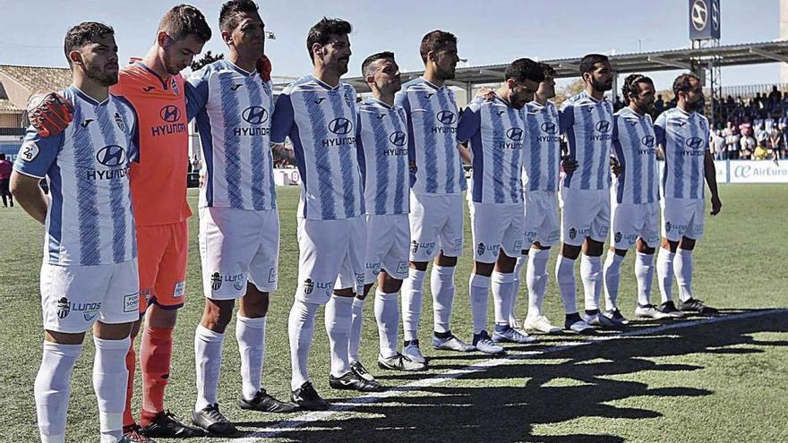 La plantilla del AtlÃ©tico Baleares guardÃ³ un sentido minuto de silencio en memoria de la madre de Nuha Marong.