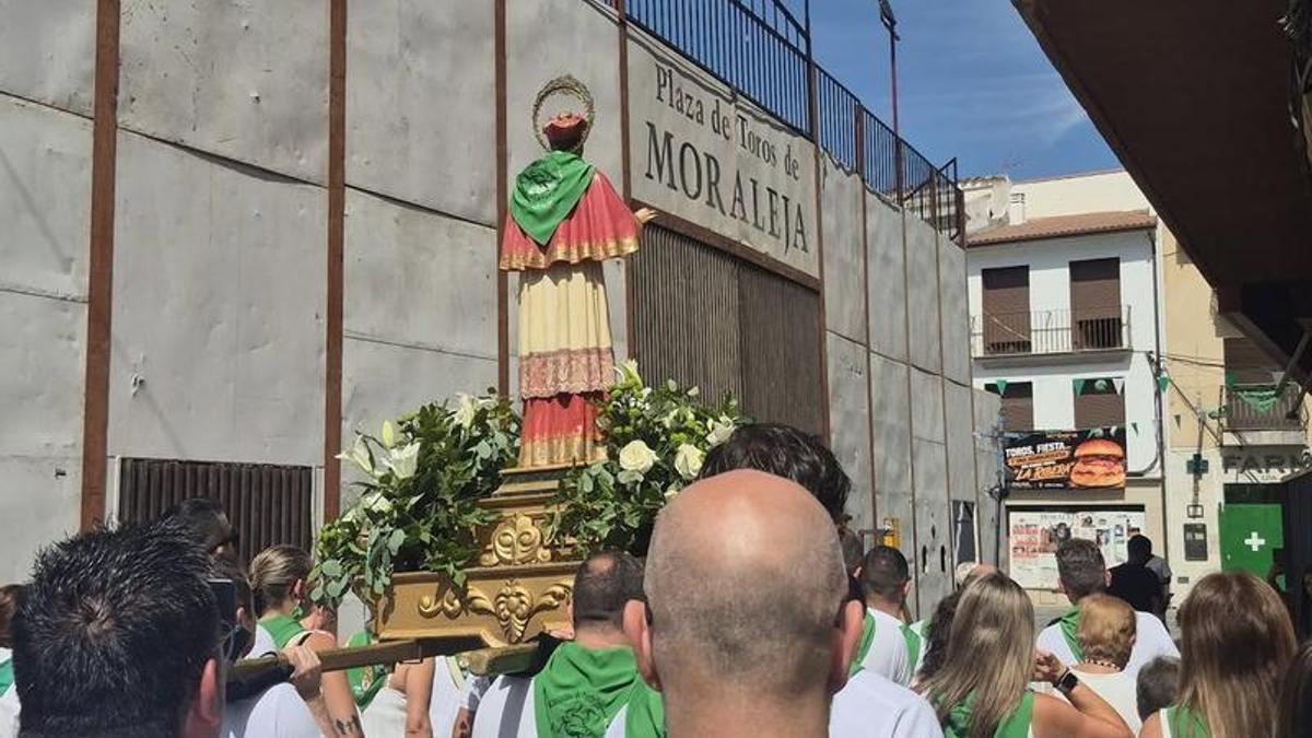 Procesión de San Buenaventura, ayer, por la mañana en Moraleja.