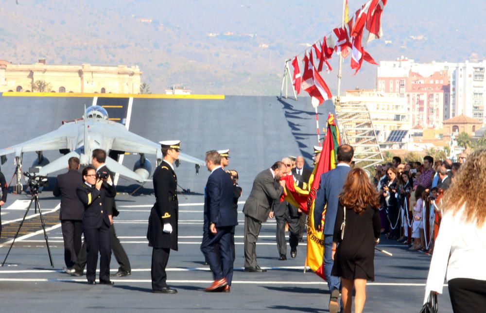 Jura de bandera civil en el portaviones Juan Carlo