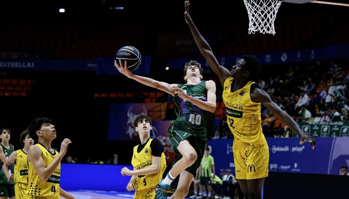 El Unicaja infantil dio la cara en la Minicopa Endesa.