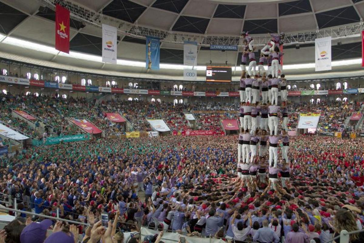 La Colla Jove Xiquets de Tarragona durante un Concurso anterior, en la Tarraco Arena Plaça.