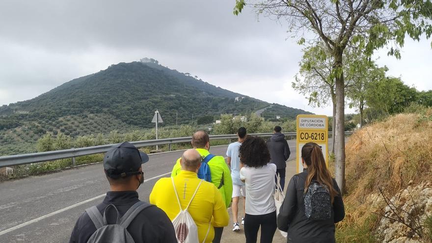 Actividad de senderimo con los miembros de Lucena Acoge