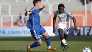 Daniel Bameyi, el capitán ’fantasma’ de Nigeria, frente a Italia en el Mundial sub-20.