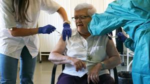Salut pretén vacunar de la grip i la Covid el 75% dels més grans de 60 anys