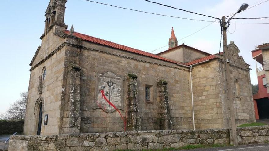 Patrimonio autoriza retirar la simbología franquista de las iglesias de Bueu