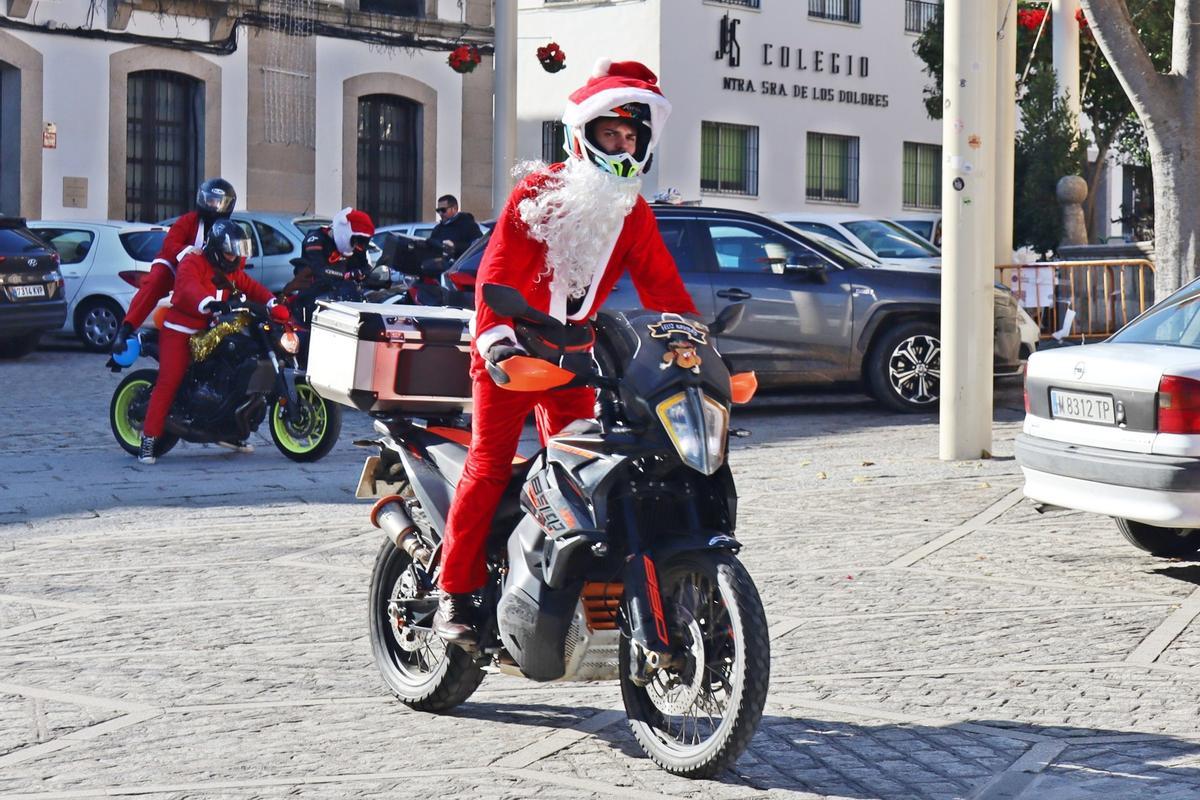 Fotogalería | Así fue la 'Papanoleada' motera de Arroyo de la Luz