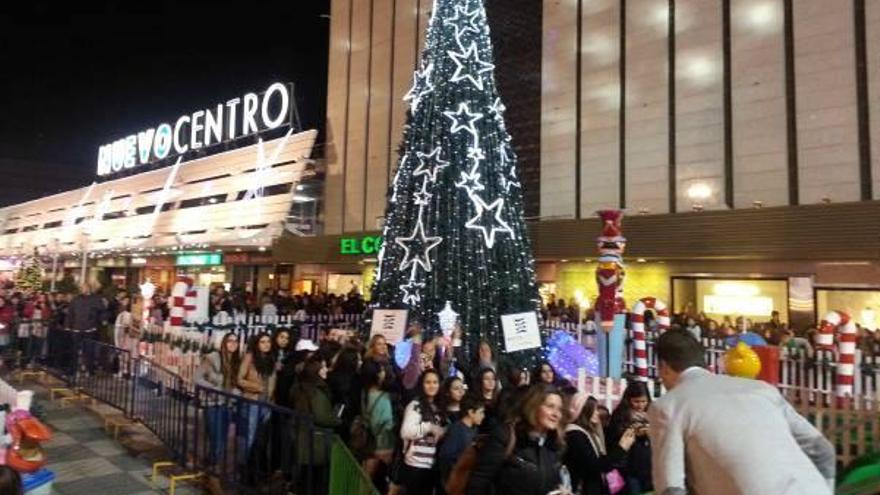 El grupo Auryn desata la locura en Nuevo Centro