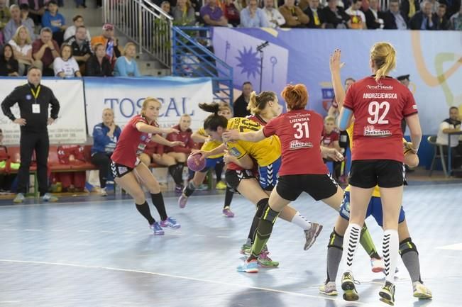 Semifinal de la Challenge Cup entre el Balonmano ...