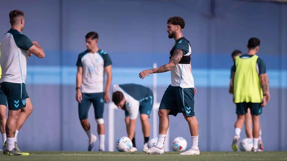 Entrenamiento del Málaga CF de este viernes en el anexo de La Rosaleda.