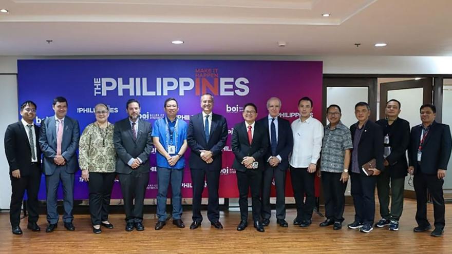 Aister ofrece su experiencia en patrulleras al Gobierno filipino