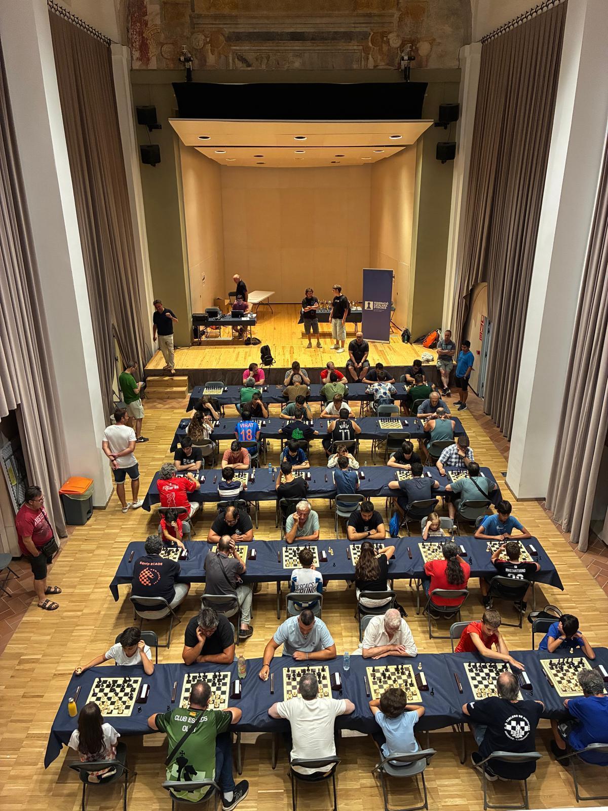 Un moment de la competició celebrada a l'auditori de Caputxins