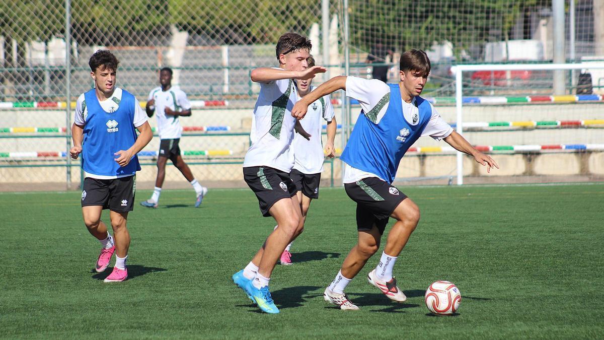 El CD Castellón B quiere aprovechar el 'viento a favor' para sumar un nuevo triunfo.
