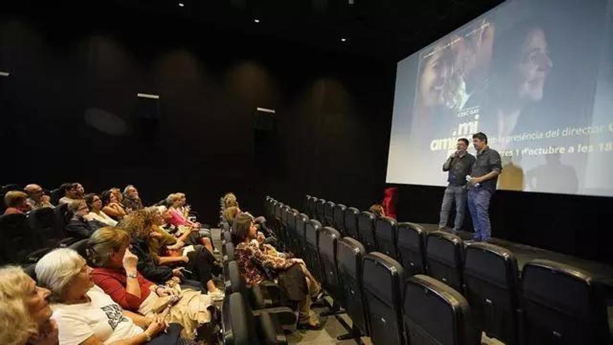 Espectadores en el Cine Truffaut