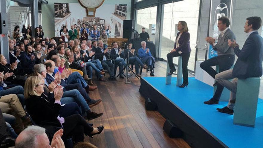 Pablo Casado, junto a Pastor y Feijóo en Vigo // M.G. Brea