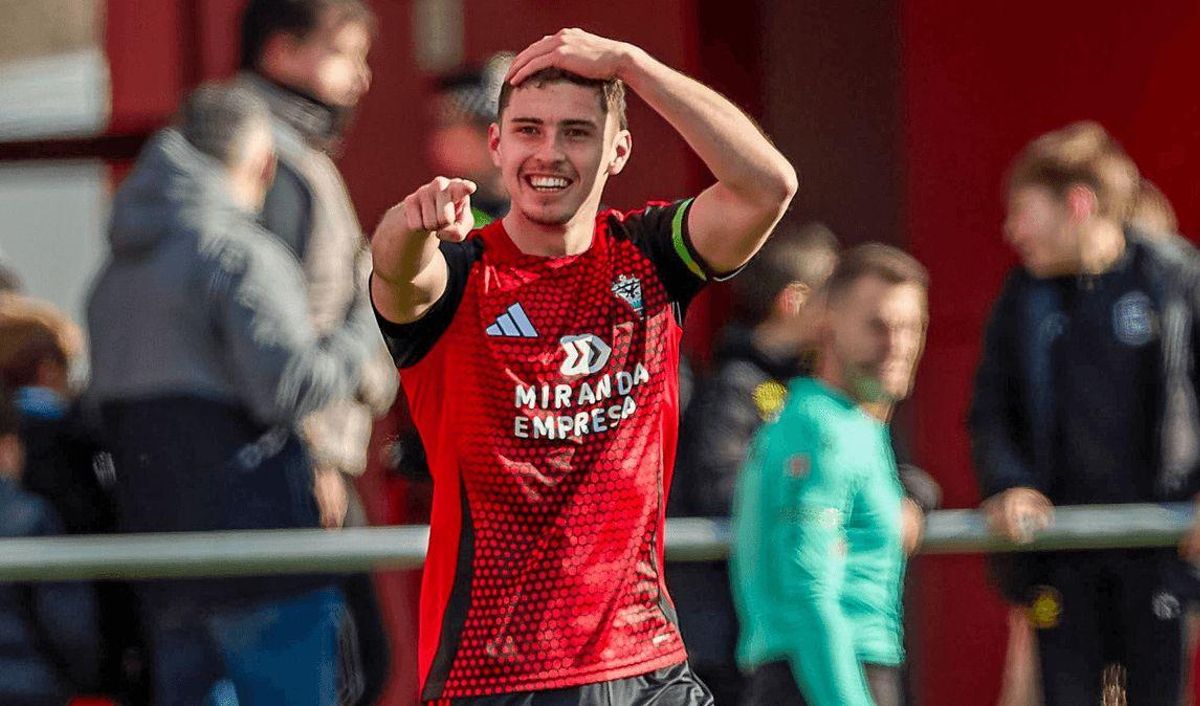 Joaquín Panichelli, jugador del Alavés que estuvo cedido en el Mirandés y gusta en el Villarreal.