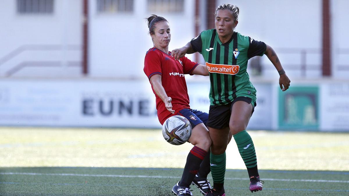 María Llompart, en un partido con el Eibar femenino.