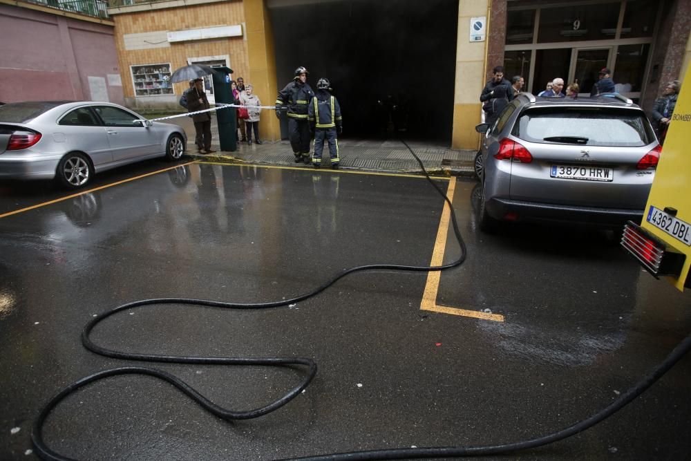 Incendio en un garaje de la calle Doctor Marañón de Avilés