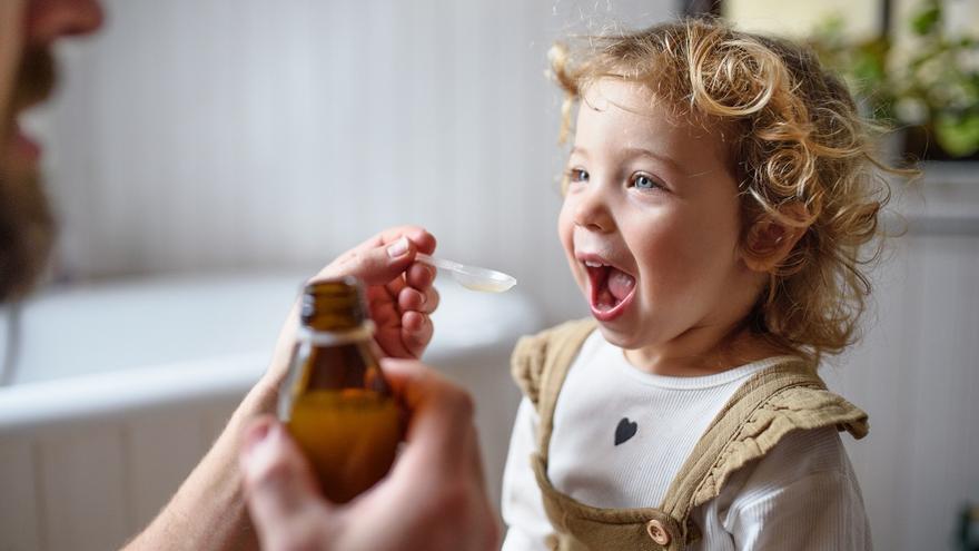 Amoxicilina para niños: qué es, dosis y usos recomendados para este antibiótico