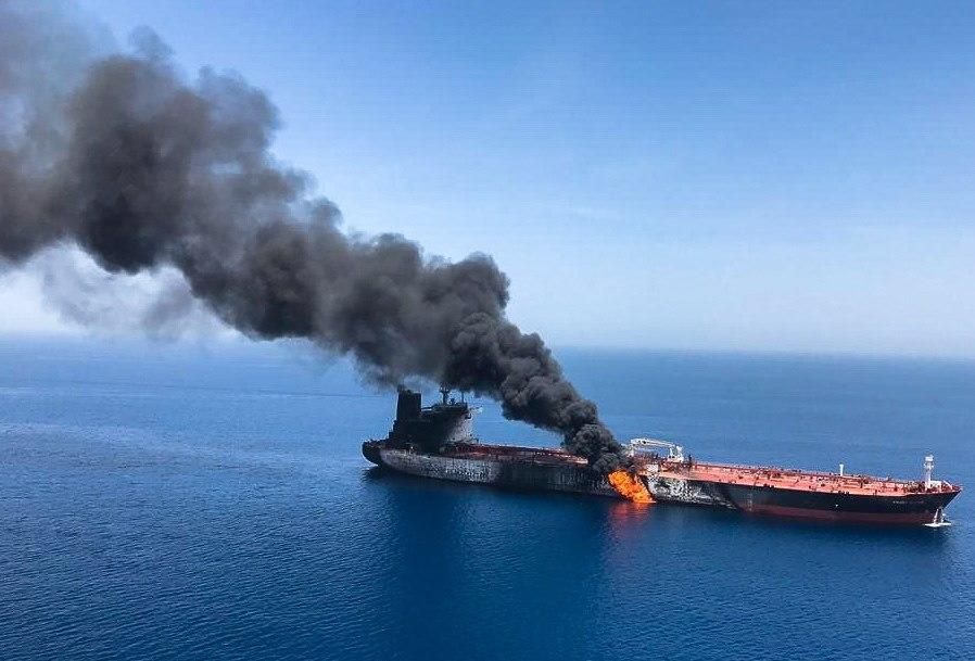 Ataque contra dos petroleros en el golfo de Omán