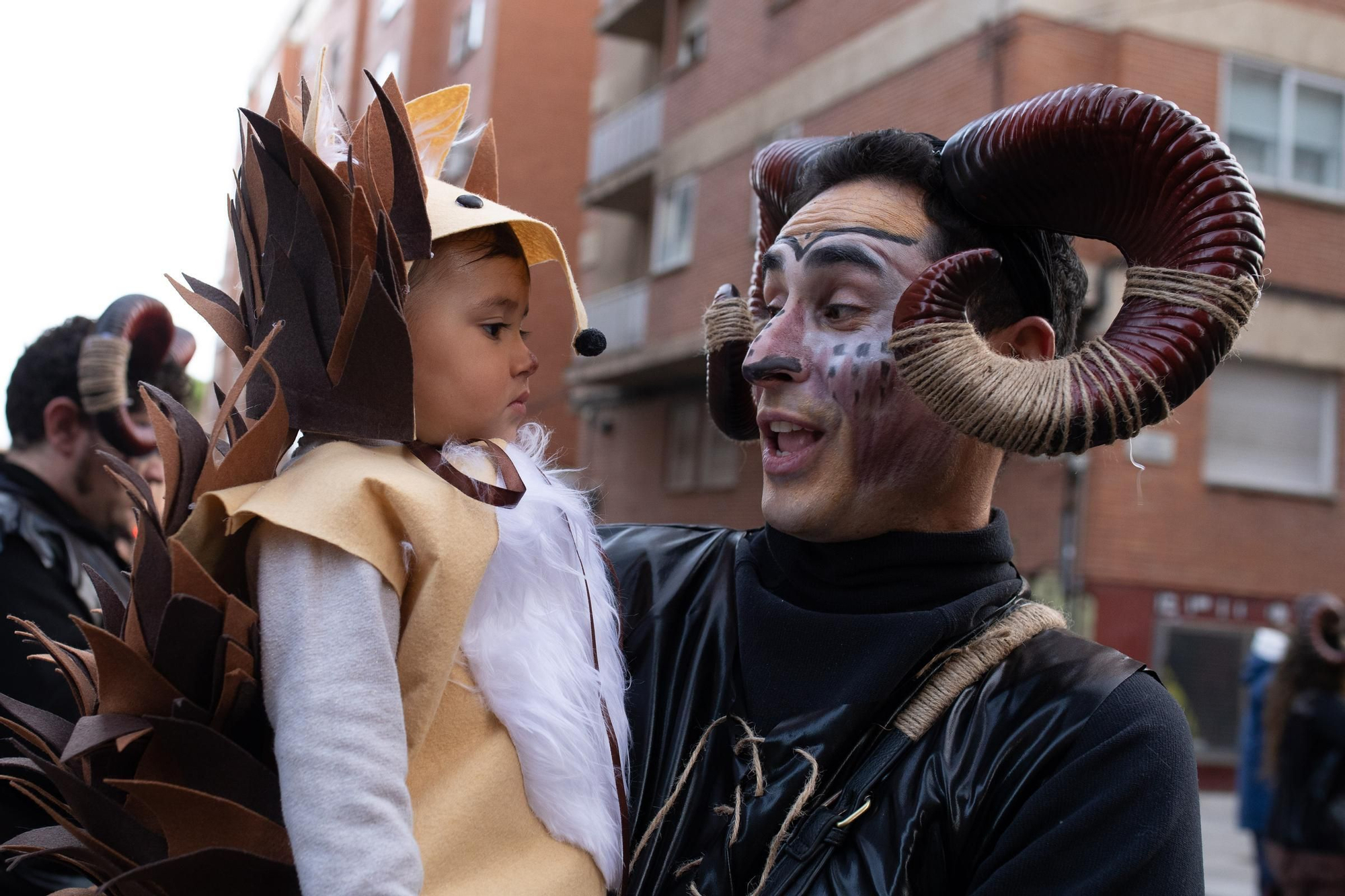 GALERÍA | Zamora se llena de color en el desfile de Carnaval