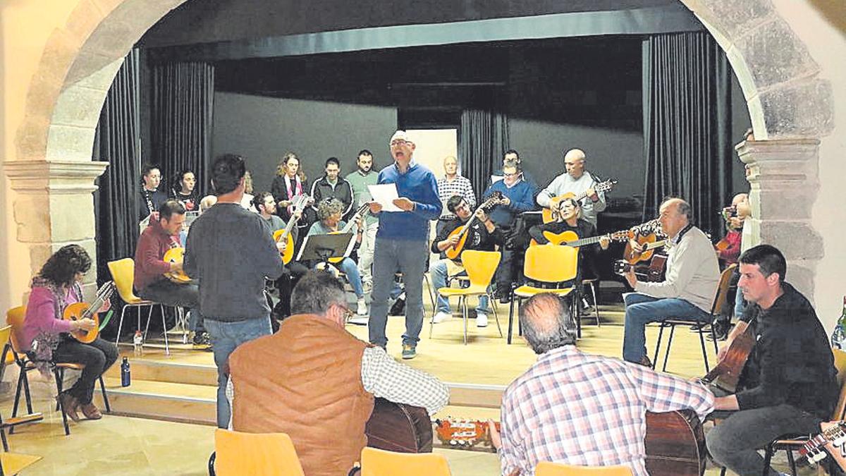 Los ensayos de l’albà, uno de los actos más esperados en Nochebuena en el municipio.