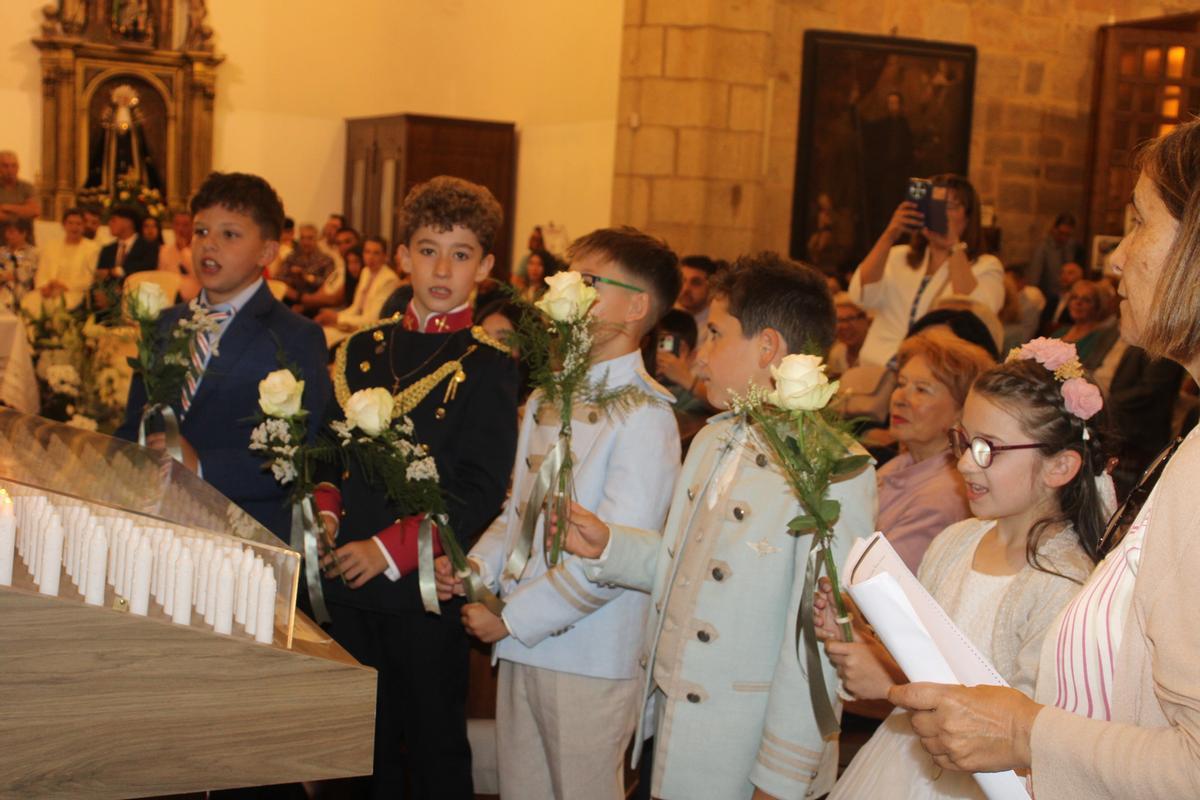 Los niños de Puebla reciben su Primera Comunión