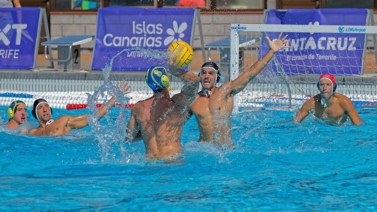 La defensa de los tinerfeños será clave ante el Barceloneta.