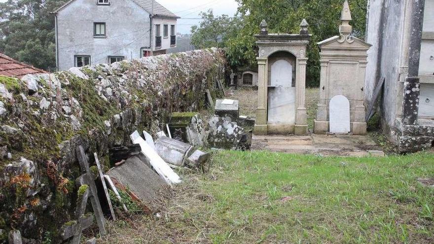 Un aspecto del cementerio de San Tomé de Piñeiro. // Santos Álvarez