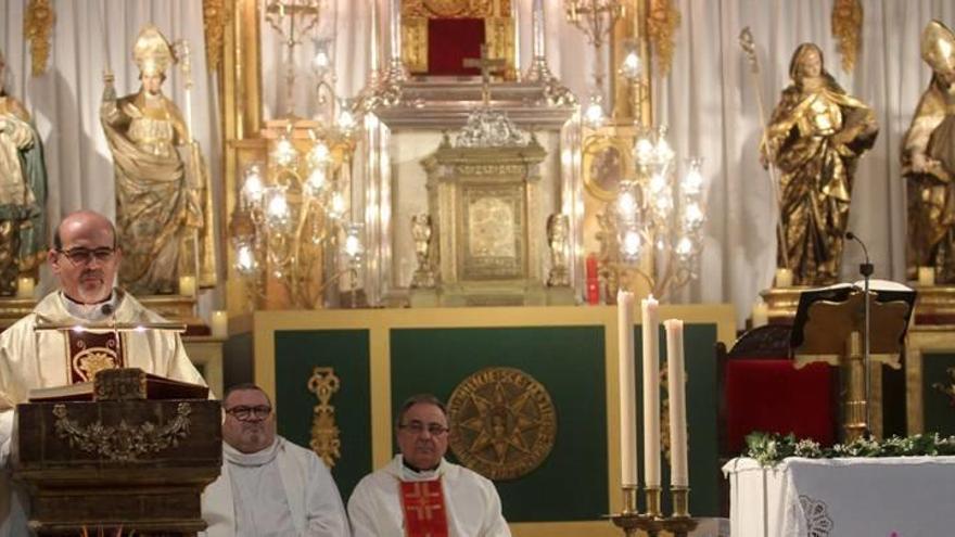 Los Cuatro Santos durante la misa en la Iglesia de Santa María de Gracia.