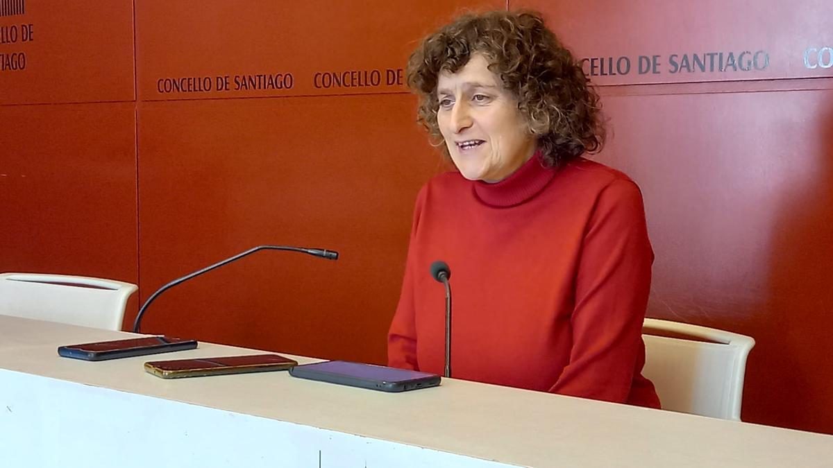 La alcaldesa de Santiago, Goretti Sanmartín, durante la rueda de prensa posterior a la Xunta de Goberno