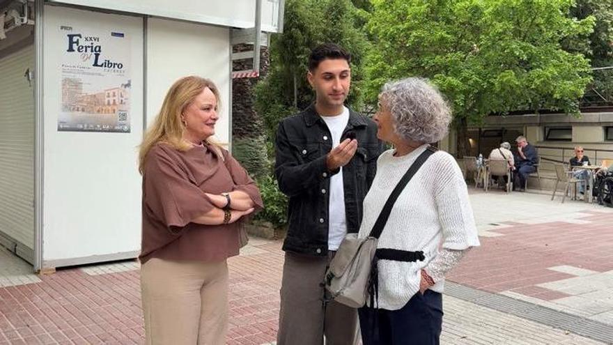 Video | Los cacereños opinan sobre la Feria del Libro