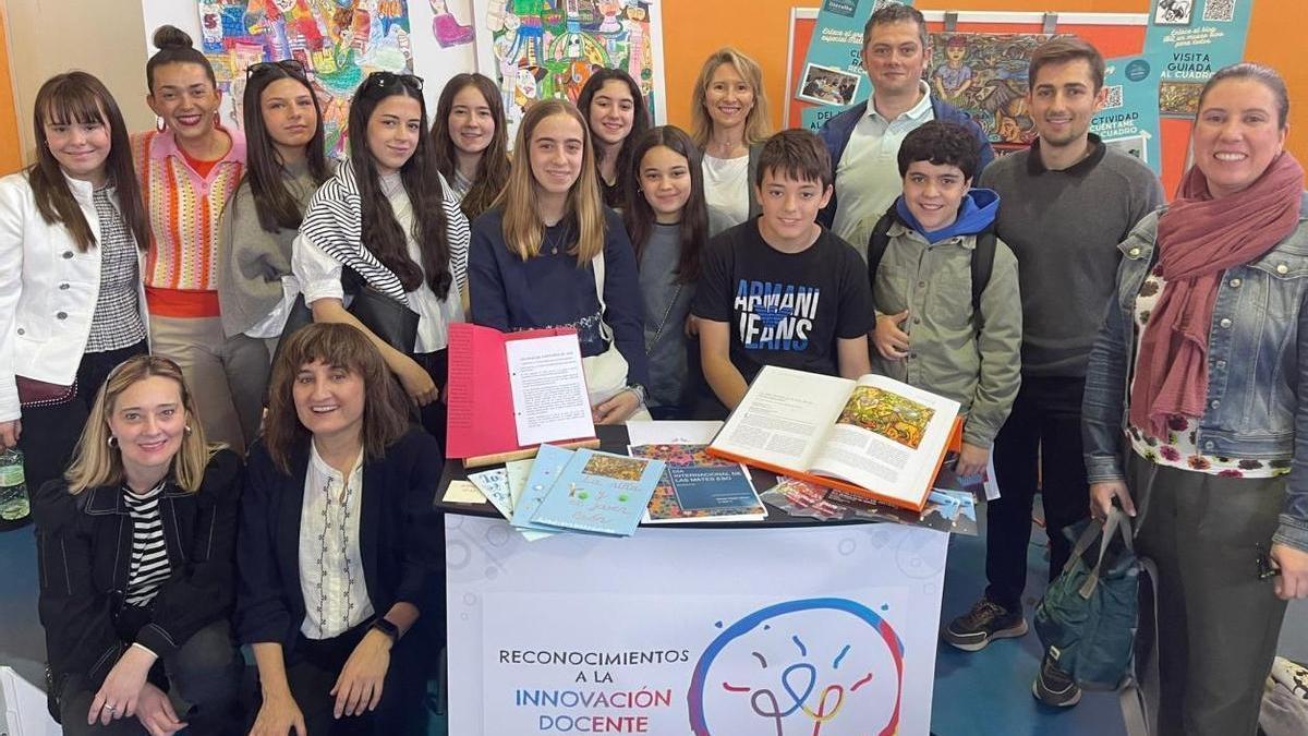 La delegación desplaza a recoger el premio.