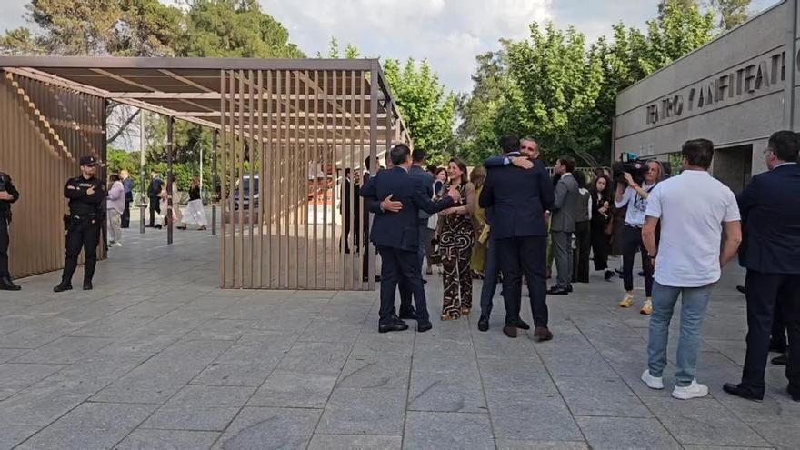 Video | Llegan los primeros asistentes.