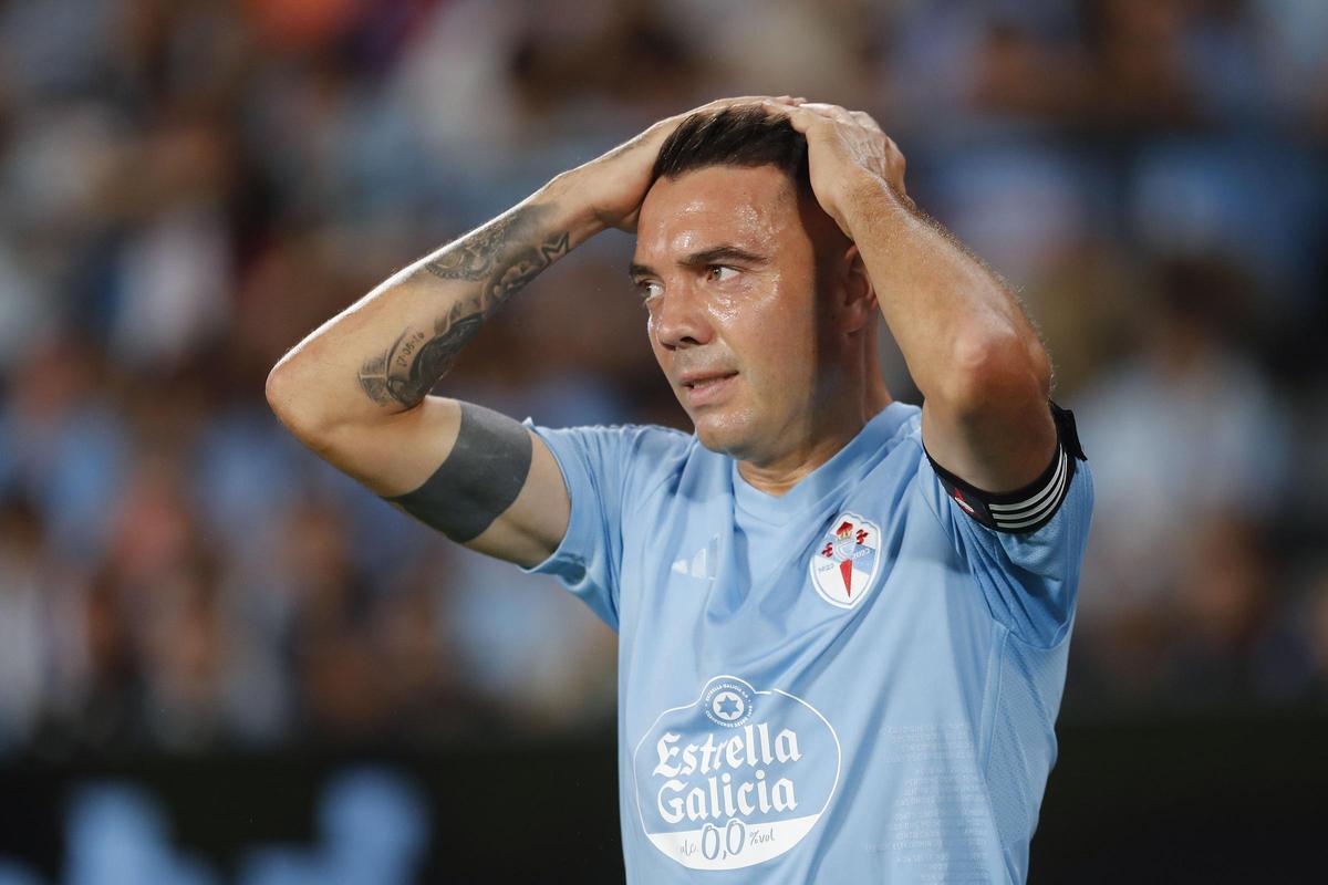 Iago Aspasel en un encuentro con el Celta