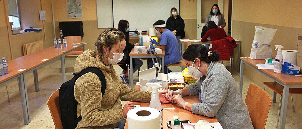 Cribado mediante test de detección en sangre en la Facultad de Educación y Trabajo Social.