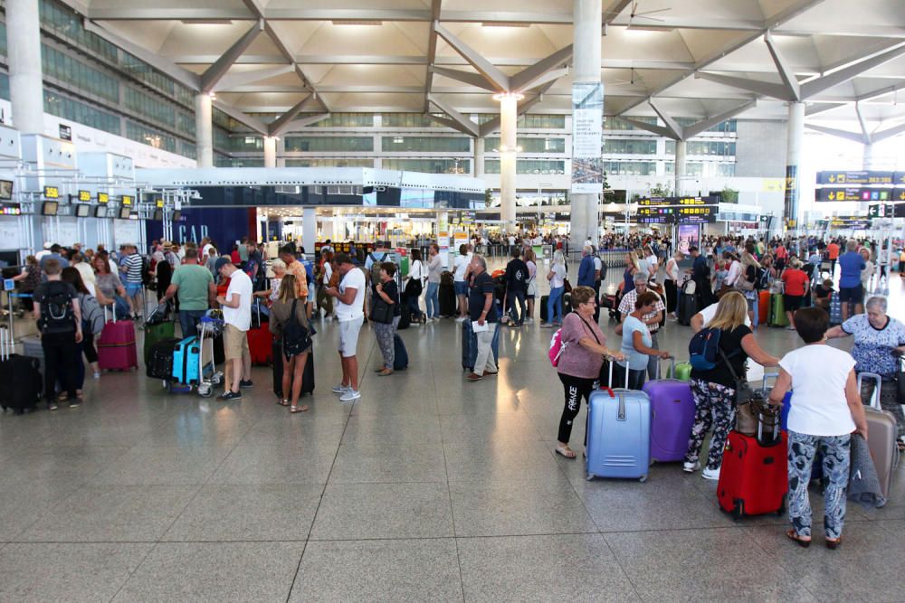 Operación salida en el aeropuerto de Málaga