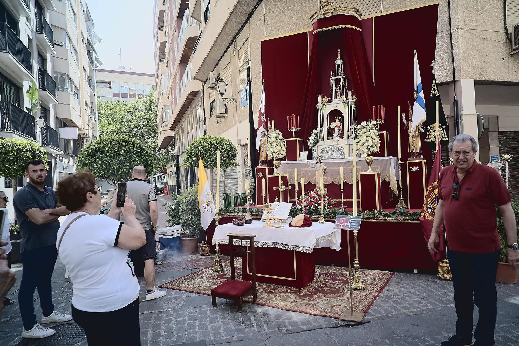 El fervor se instala en las calles de Elche por el Corpus Christi