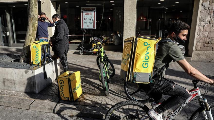 Repartidores de Glovo.