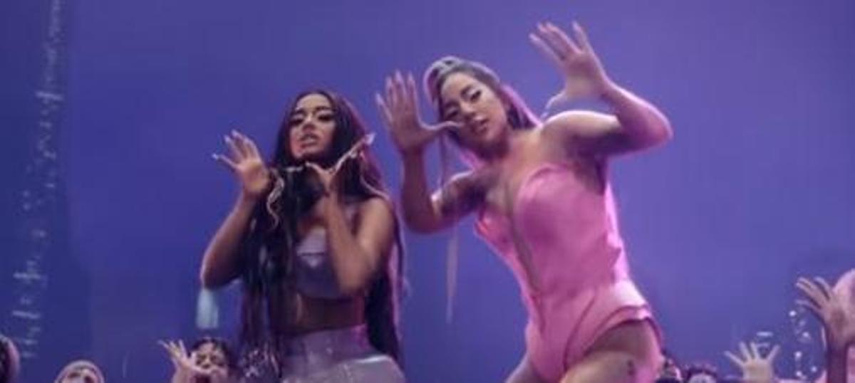 Una imagen de Lady Gaga y Ariana Grande, en su videoclip conjunto, 'Rain on me'.