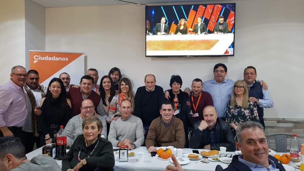 Almuerzo de Ciudadanos.