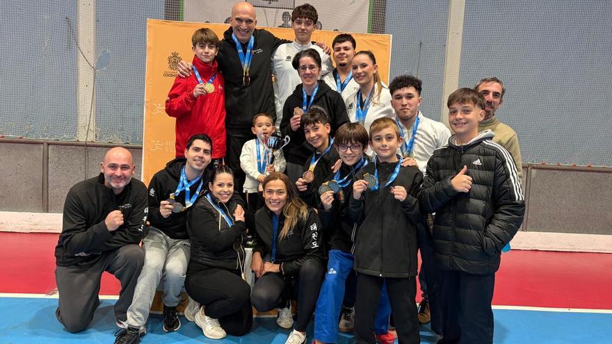 El grupo de competidores y competidoras del club saforense en el Nacional