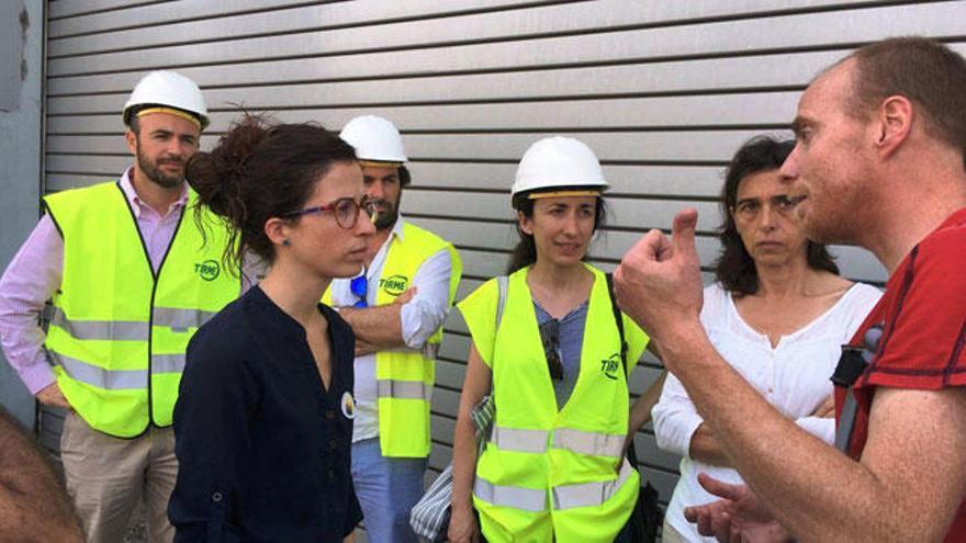 La consellera insular Sandra Espeja ha visitado la planta.