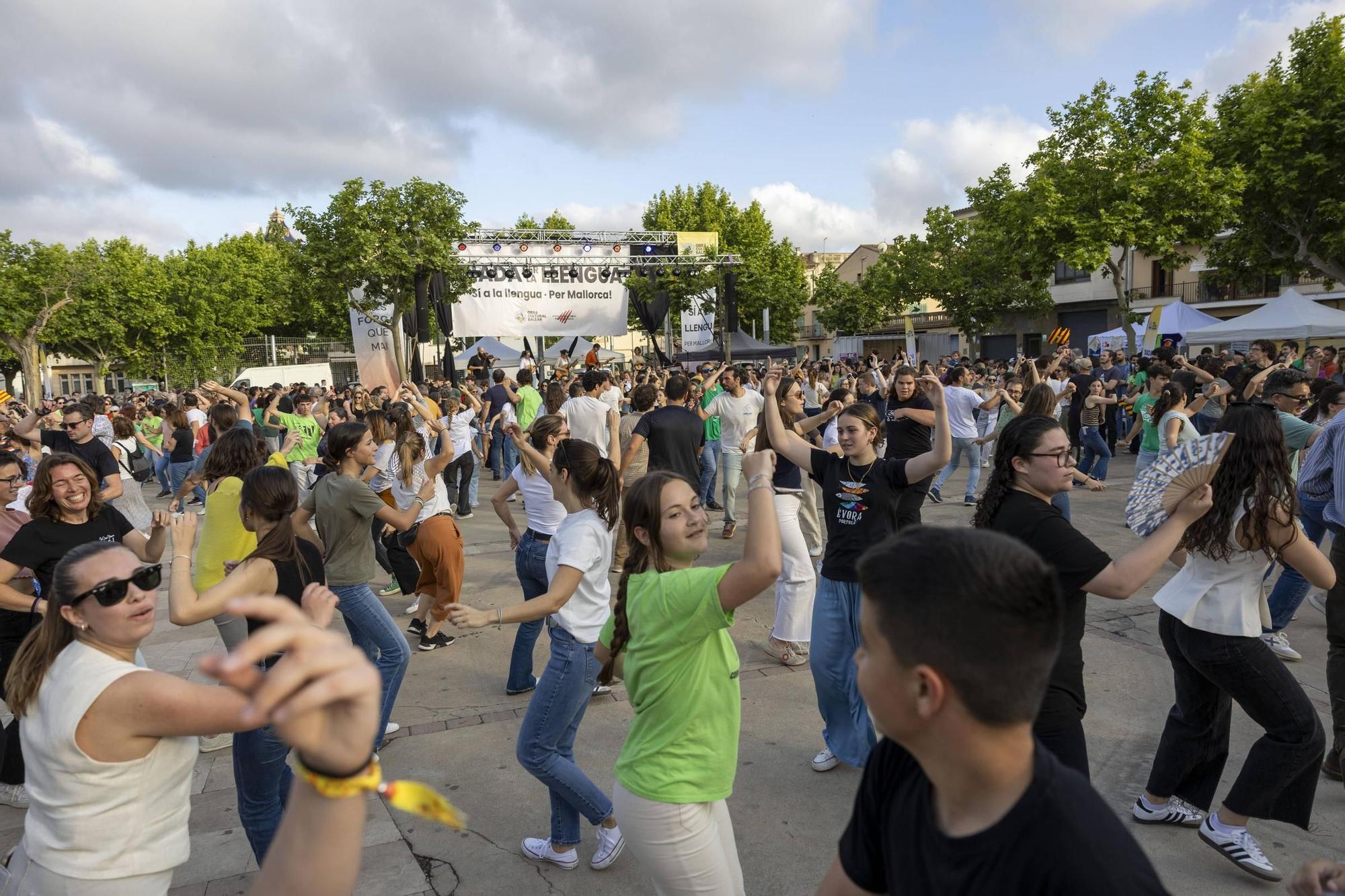 FOTOS | Multitudinaria Diada per la Llengua de Mallorca