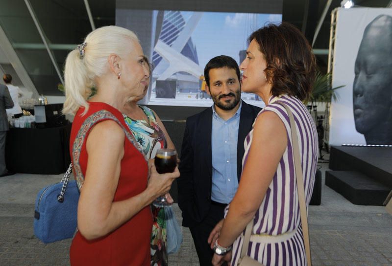 Hortensia Herrero y Jaume Plensa inauguran la exposición de esculturas del barcelonés en la Ciudad de las Artes