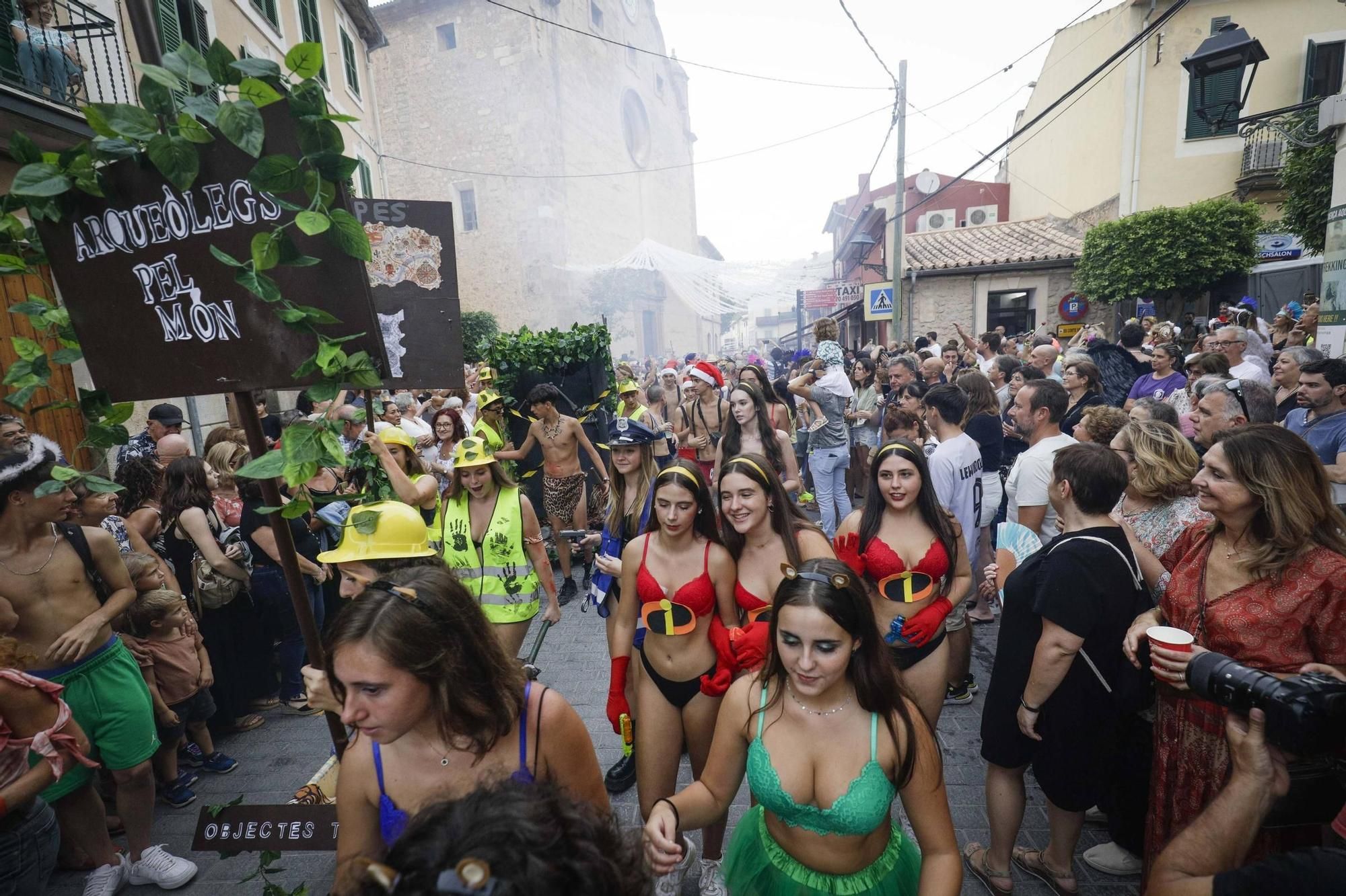 Bunyola zieht (fast) blank: Die besten Bilder vom Unterwäschelauf 2023 auf Mallorca