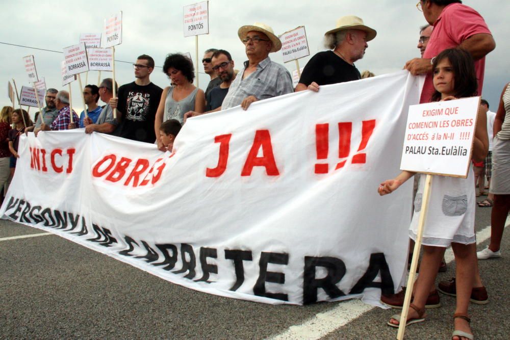 Més d'un centenar de persones tornen a tallar la N-II