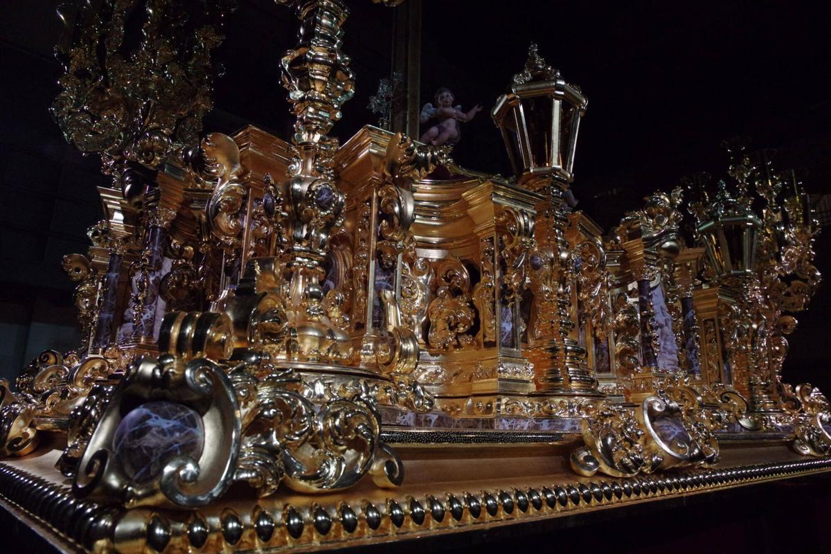 El Cristo del Amor estrena una joya para la Semana Santa de Málaga 2026