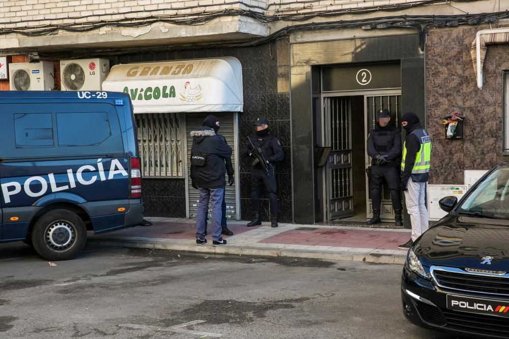 Detencions a Figueres per pertinença a Daesh