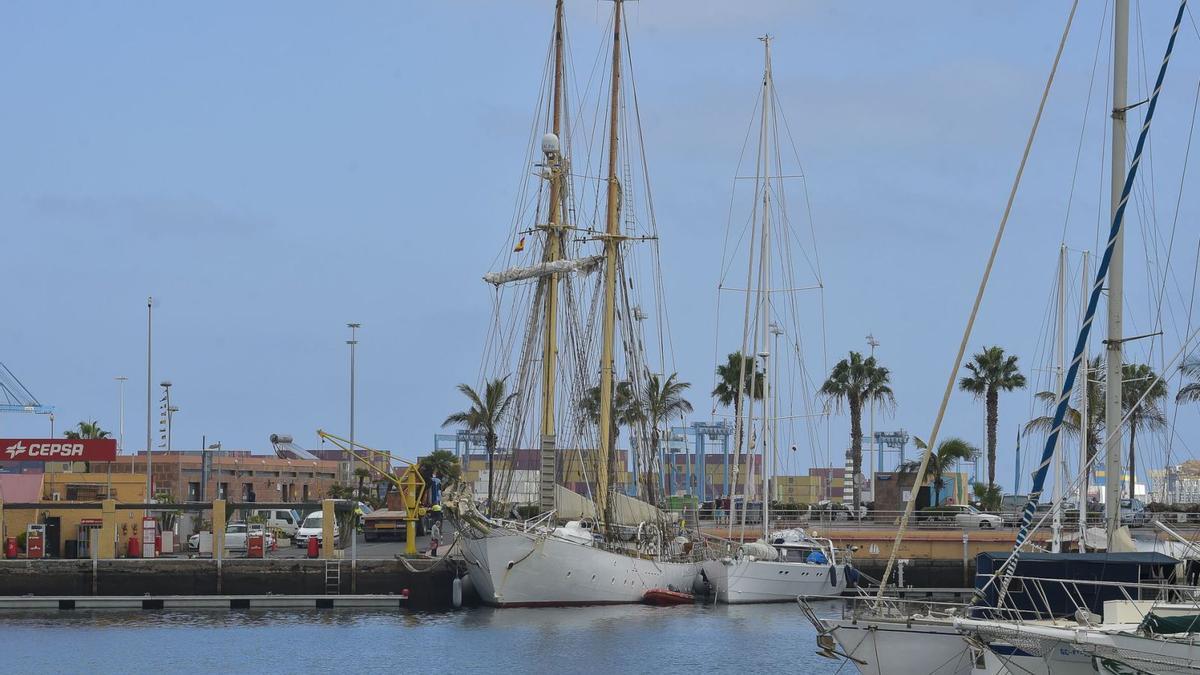 El ‘HMS Gladan’, atracado en el Muelle Deportivo de Las Palmas de Gran Canaria esta semana. | | ANDRÉS CRUZ