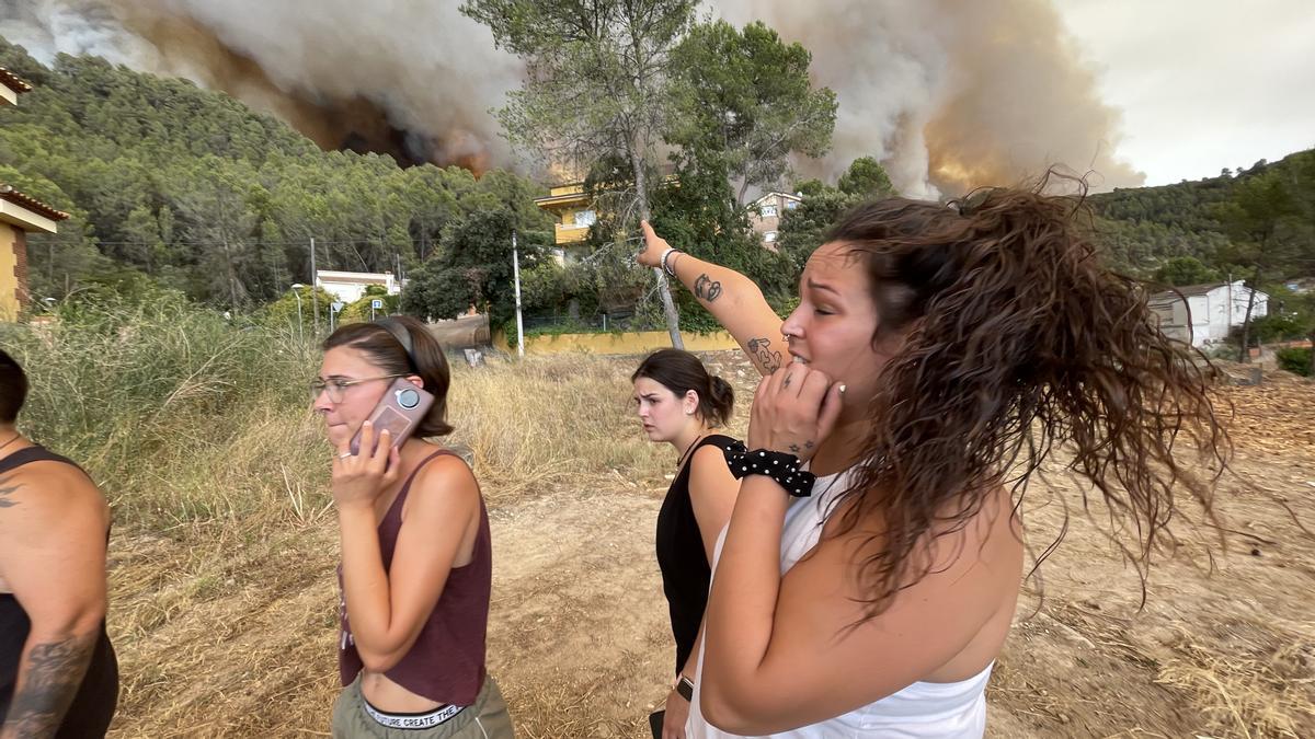 El incendio en El Pont de Vilomara, en imágenes